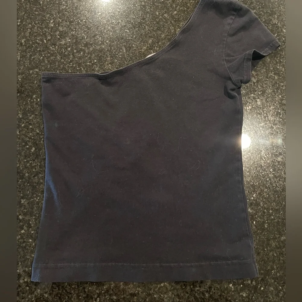 Betty Blue One Shoulder Black Shirt, Size XS - Picture 6 of 6